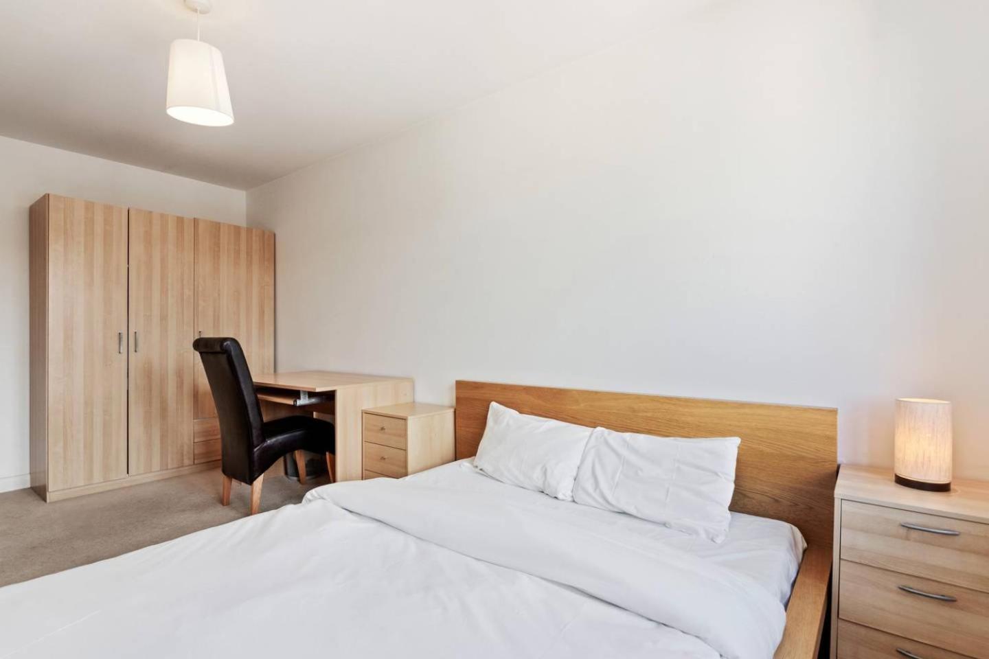 Modern 2 Bedroom Apartment in Homerton Londen Buitenkant foto