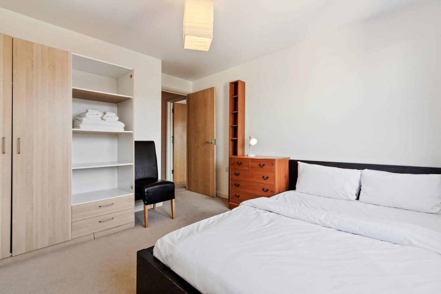 Modern 2 Bedroom Apartment in Homerton Londen Buitenkant foto